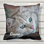 Cat Lover Gift - Custom Pet Foto von Keepsake Cat Kissen<br><div class="desc">Celebrate your best friend with a custom pet foto keepsake pillow. Every cat deserves their own personalized foto pillow. Wonderful gift to cat moms, cat dads und cat lovers! Pillow is double sided so you can do different fotos on each side . Cat Lover Gift - Custom Pet Foto von...</div>