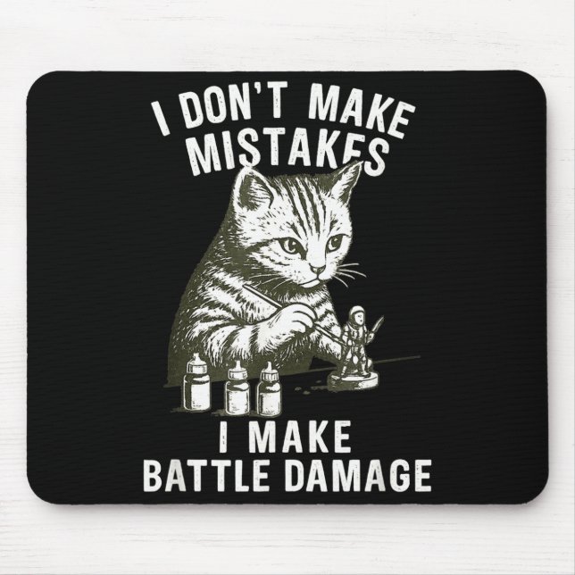 Cat Miniature Painter Battle Damage Funny Miniatur Mousepad (Vorne)