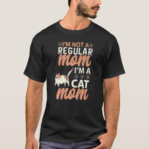 Cat Mum Cat Mama Cat Cat Holding Outfit T-Shirt