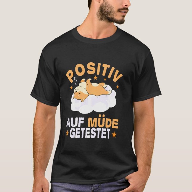 Cat On Positive Tired Nightdress Pajamas T-Shirt (Vorderseite)