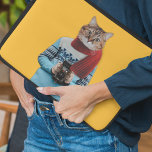 Cat Photographer in Vintage Sweater Quirky Laptopschutzhülle<br><div class="desc">Keep your computer safe in style with this fun and quirky computer sleeve. It features a photo collage style illustration of a cat dressed in a retro style sweater and holding a vintage camera.</div>