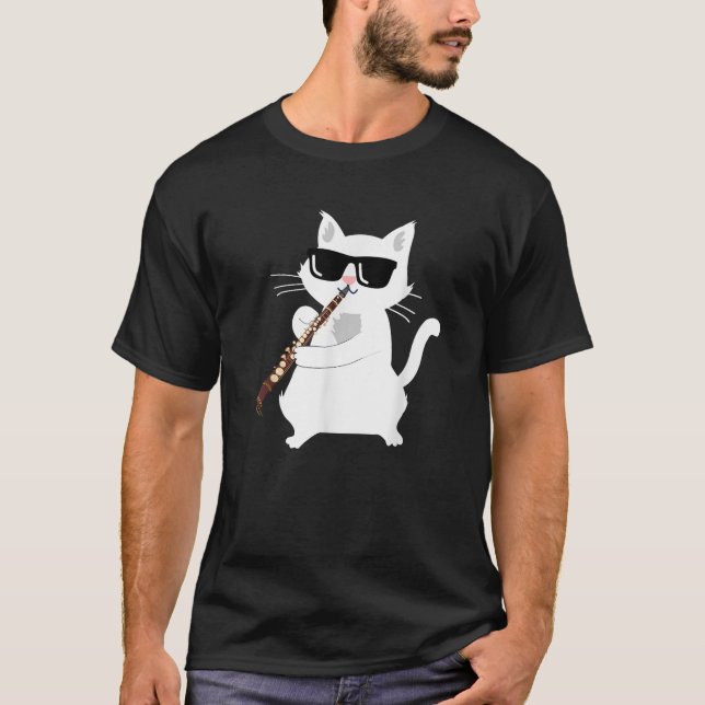 Cat Playing Clarinet  T-Shirt (Vorderseite)