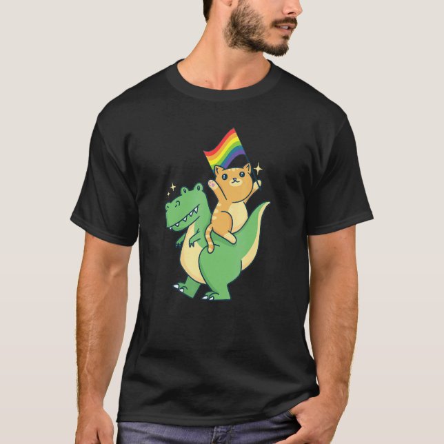 Cat Riding Dinosaur With Pride Flag Rainbow LGBTQ  T-Shirt (Vorderseite)