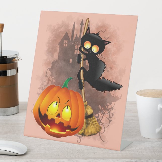 Cat Scared by Pumpkin Fun Halloween Charakter Sockelschild (In Situ)