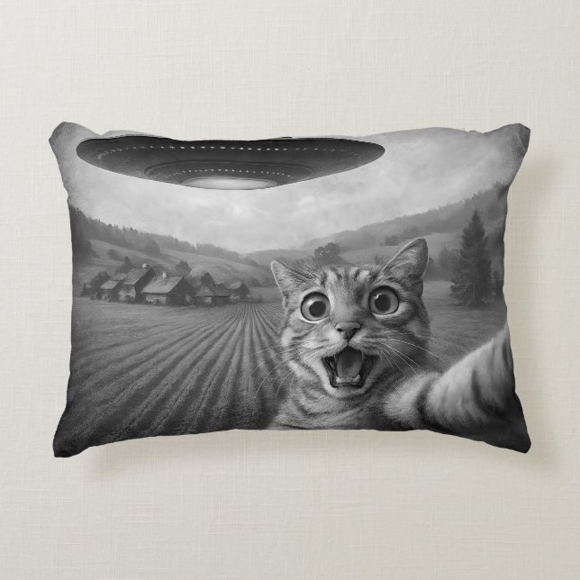 Cat Selfie mit Alien UFO Funny Cat Geschenke Dekokissen (Vorderseite)