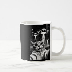 Cat Ufo _ Funny Invasion Meme Retro Alien Cat Ufo Kaffeetasse