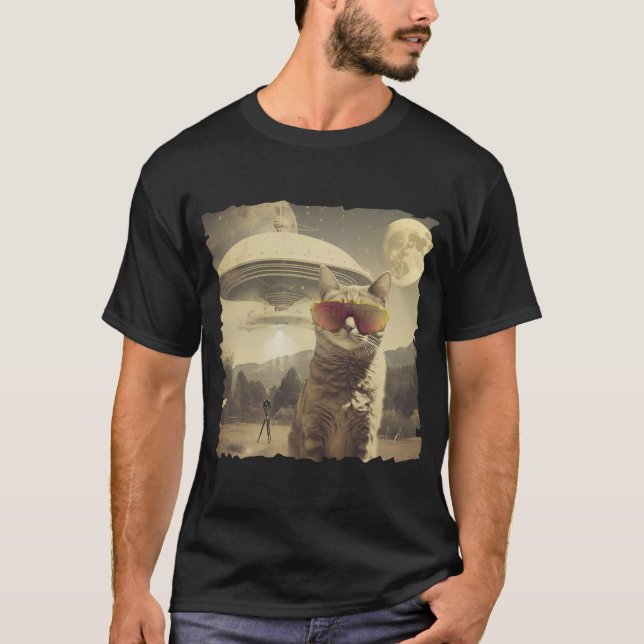 Cat UFO Selfie: Invasion / Herren Tshirt #1 (Vorderseite)