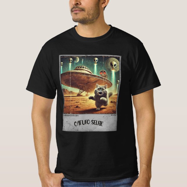 Cat UFO Selfie: Scared Kitty (Man T - Shirt) #10 T-Shirt (Vorderseite)