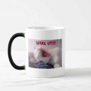 Cat Yawning Verwandlungstasse
