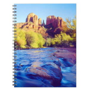 Cathedral Rock spiegelt sich in Oak Creek, Arizona Notizblock