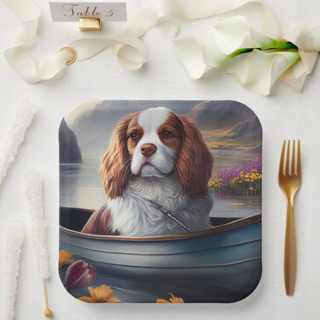 Cavalier King auf einem Paddel: Ein Landschaftlich Pappteller (Hochzeit)