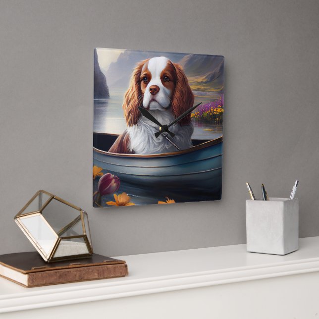 Cavalier King auf einem Paddel: Ein Landschaftlich Quadratische Wanduhr (Büro)