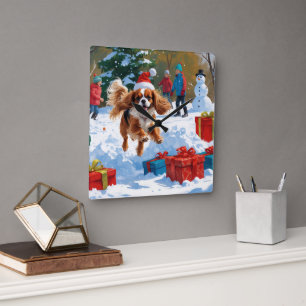 Cavalier King Charles Spaniel Schnee mit Weihnacht Quadratische Wanduhr