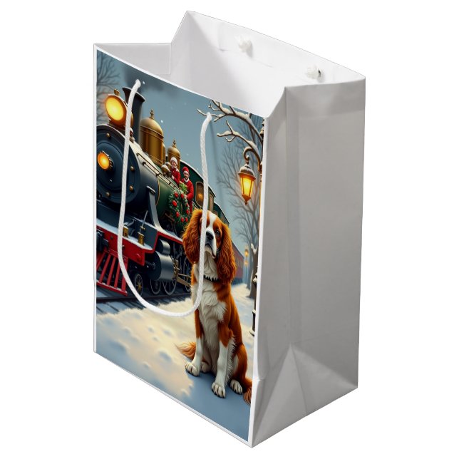 Cavalier King Charles Spaniel Weihnachtsschiene Mittlere Geschenktüte (Vorderseite Schrägansicht)