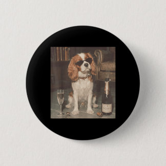 Cavalier King Charles trinkt Champagner Lustig Button