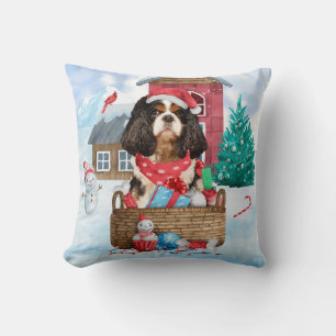 Cavalier King Dog im Schnee Weihnachtshundehaus Kissen