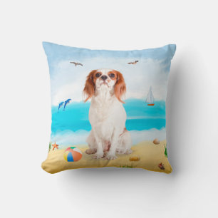 Cavalier King Dog on Beach Kissen