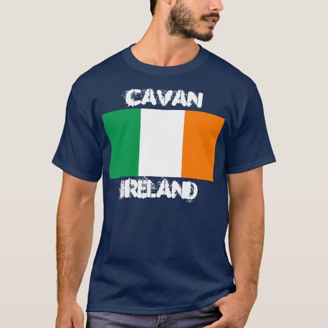Cavan, Irland mit irischer Flagge T-Shirt (Vorderseite)