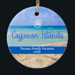 Cayman Islands Beach Vacation Family Trip Keramik Ornament<br><div class="desc">Niedliches personalisierbares Cayman Trip Souvenir. Anpassung: Change Caption und Jahr,  um es einzigartig zu machen.</div>