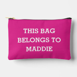 Ce sac appartient au nom Cosmétique Pouch