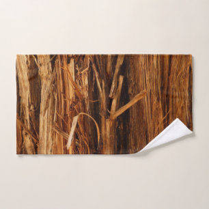 Cèdre texturé en écorce de bois