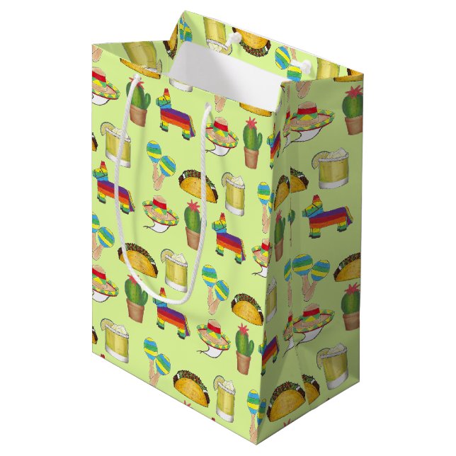 Celebrate Cinco de Mayo Fiesta Taco Piñata Cactus Mittlere Geschenktüte (Vorderseite Schrägansicht)