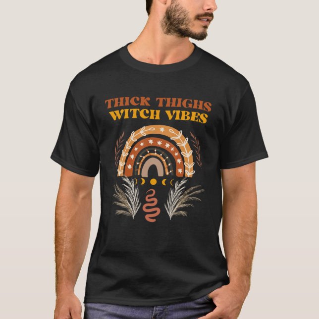 Celestial Boho Aesthetic Witchy Thick Thighs Witch T-Shirt (Vorderseite)