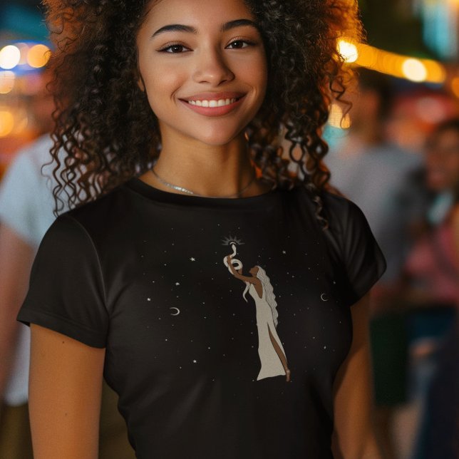 Celestial Goddess Snake Woman T-Shirt (Von Creator hochgeladen)