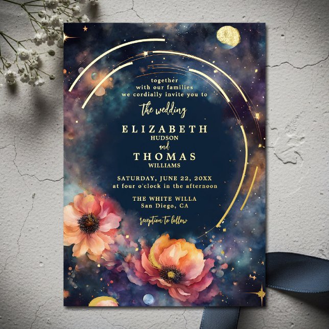 Celestial Gold Moon Stars Hochzeitsfeier Folieneinladung (celestial floral galaxy wedding invitation gold foil watercolor navy blue starry night written stars)