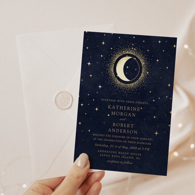 Celestial Midnight Blue Stars Moon Wedding Folieneinladung (Von Creator hochgeladen)