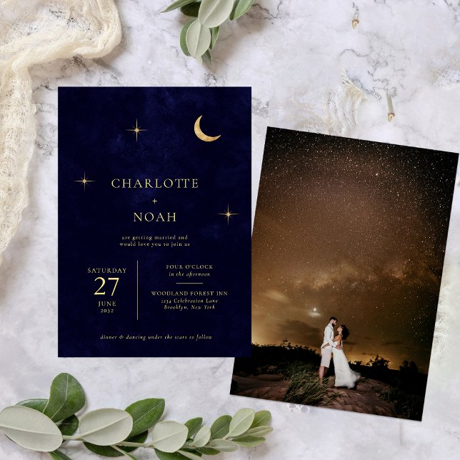 Celestial Midnight Gold Moon Stars Foto Wedding Einladung (Von Creator hochgeladen)