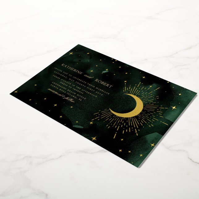 Celestial Midnight Green Gold Stars Wedding Folieneinladung (Gedreht)