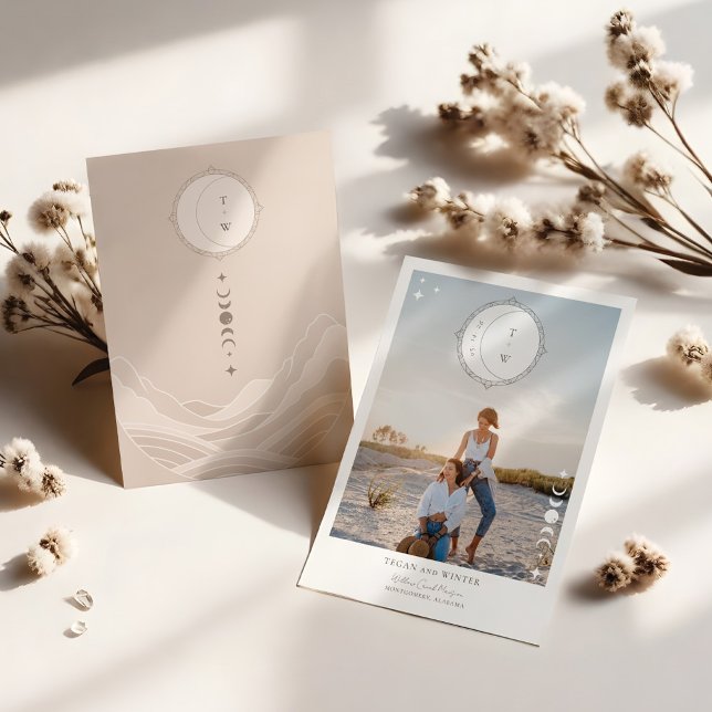 Celestial Moon Stars Monogram Save the Date Foto Einladung (Celestial Moon Stars Monogram Save The Date Photo Invitation)