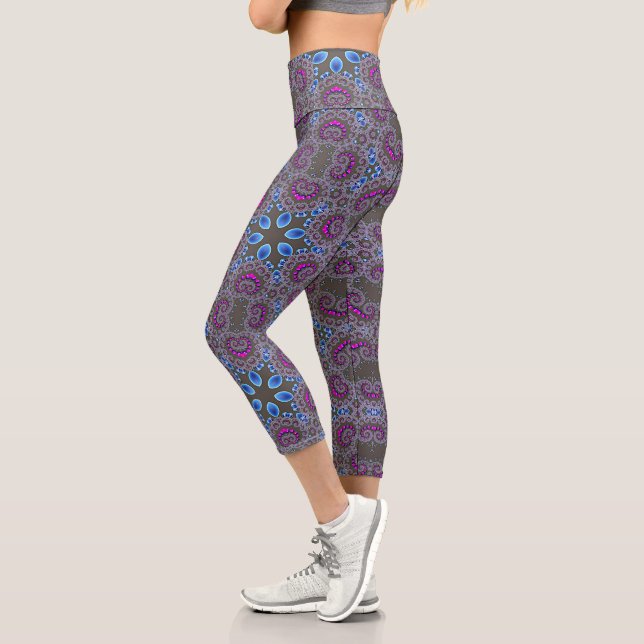 Celestial Whirl Capri Leggings (Links)