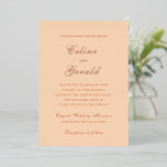 Celine Peach Elegant Wedding Folieneinladung<br><div class="desc">Klassische Hochzeitseinladungen mit einem schlichten und zeitlosen Design mit elegantem Drehbuch und klassischen Serif-Schriftart.</div>
