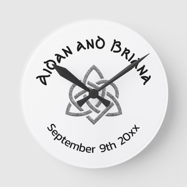 Celtic Heart Knot Runde Wanduhr (Vorderseite)