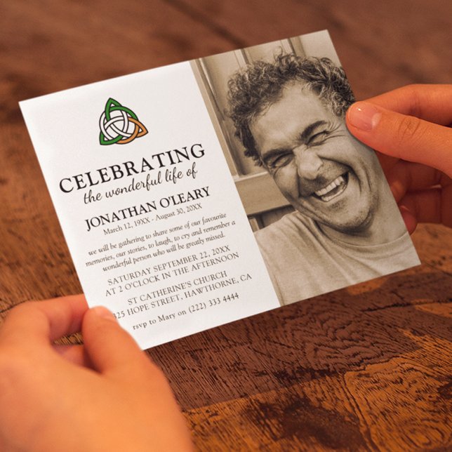 Celtic Knot Classic Irish Funeral Memorial Foto Einladung (Von Creator hochgeladen)