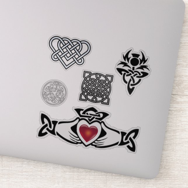 Celtic Knot Thistle Claddagh Vinyl Cutout Aufkleber (Detail)