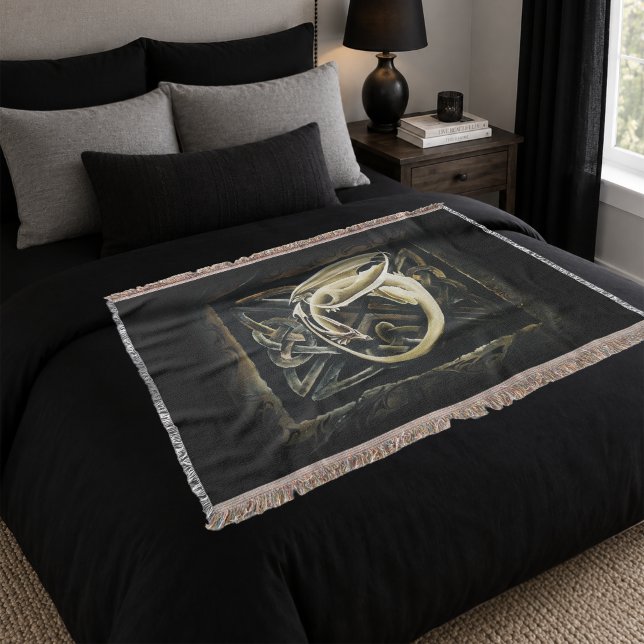 Celtic Knot Work Cream Dragon Decke (Von Creator hochgeladen)