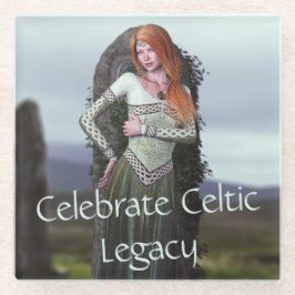 Celtic Lady Posing vor alten Steinen Glasuntersetzer