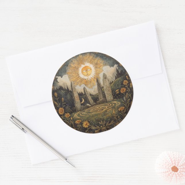 Celtic Mythology and Sun Symbols Litha Runder Aufkleber (Umschlag)
