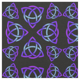 Celtic Triquetra Muster Blues Lila auf Black Stoff