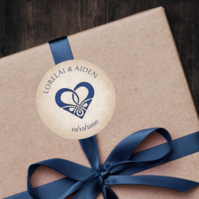 Celtic Viking Fantasy Wedding Runder Aufkleber (Von Creator hochgeladen)