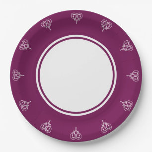 Celtic Weave Hearve in Wine Paper Plate Pappteller