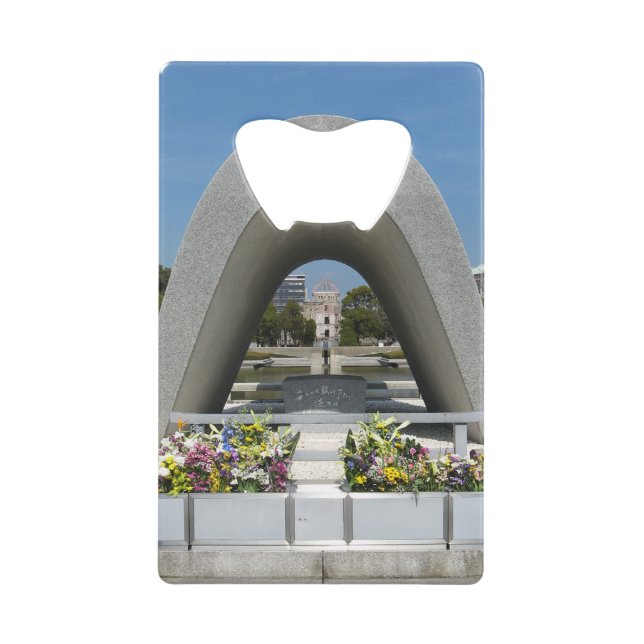 Cénotaphe commémoratif d'Hiroshima (Devant)