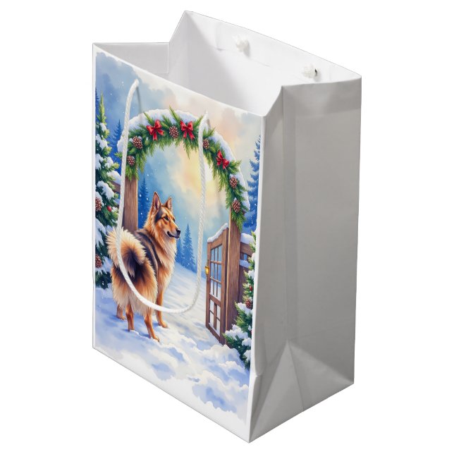Central Asian Shepherd Snowy Gate Christmas Art Mittlere Geschenktüte (Vorderseite Schrägansicht)