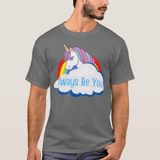 Central Intelligence Unicorn Rainbow Cloud Freund T-Shirt (Vorderseite)