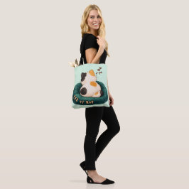 "CEO von Nap" Katze schläft auf dem Sofa Tasche