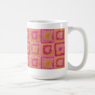 Cercle dans une tasse carrée de carré de mamie