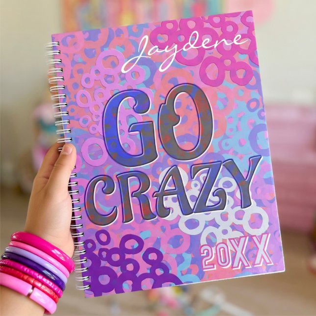 Cercles superposés multicolores avec texte (Colorful circles in pink, purple and blue. This planner is fun and cute. Great gift for her.)